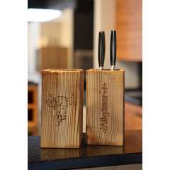 Messerblock aus geöltem Fichtenholz