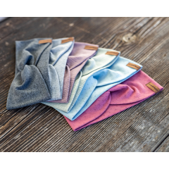 Knotenstirnbänder in verschiedenen Farben